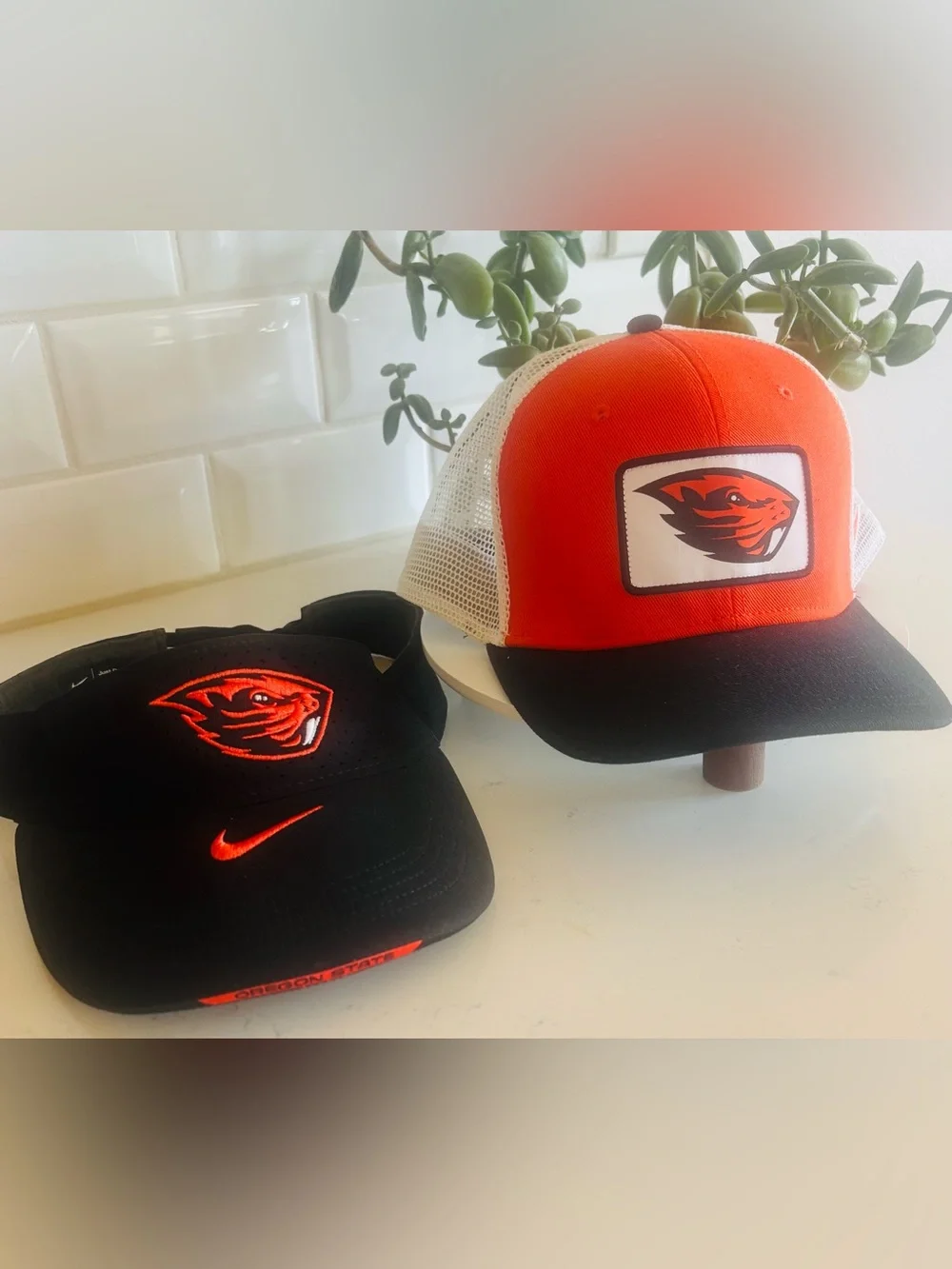Set of 2 Oregon State University adjustable hats 🧡🖤🦫